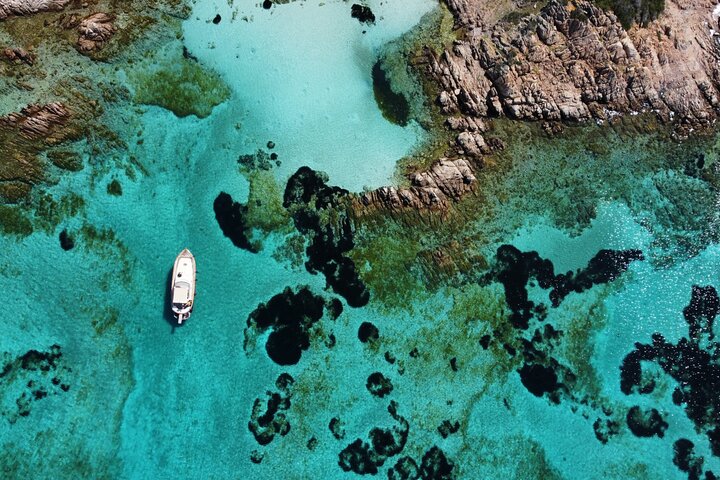 All inclusive private tour in the Archipelago of La Maddalena