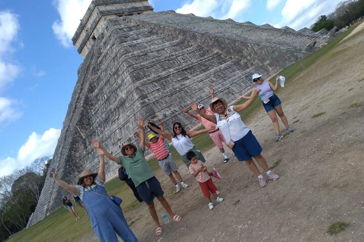 Private Guide Service in the Archaeological Zone of Chichen Itza