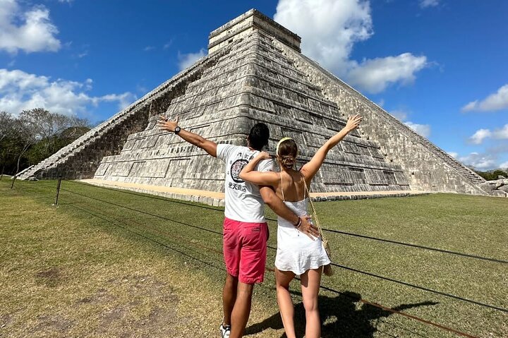 Private Guide Service in the Archaeological Zone of Chichen Itza