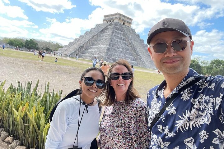 Private Guide Service in the Archaeological Zone of Chichen Itza