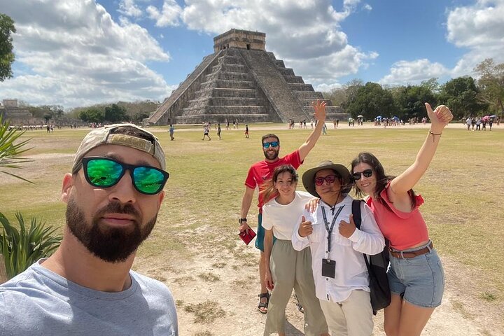 Private Guide Service in the Archaeological Zone of Chichen Itza