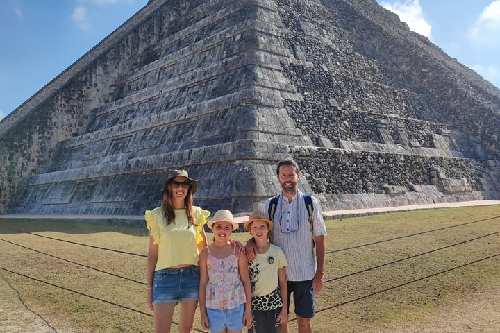 Private Guide Service in the Archaeological Zone of Chichen Itza