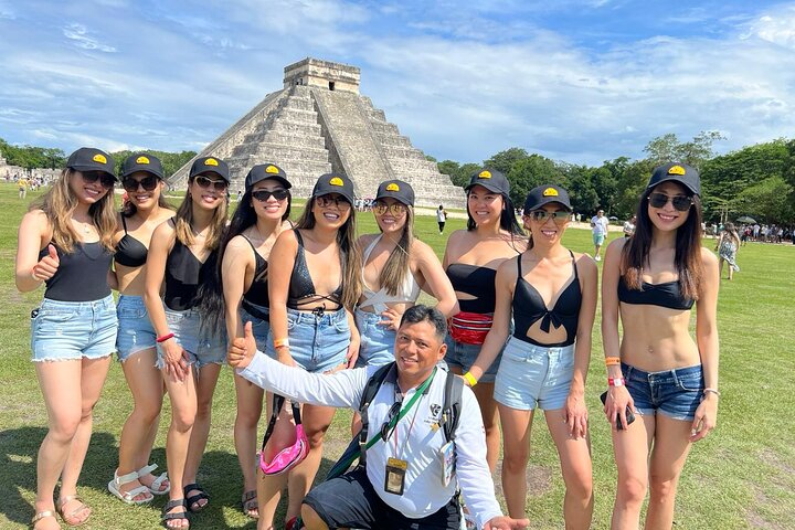 Private Guide Service in the Archaeological Zone of Chichen Itza