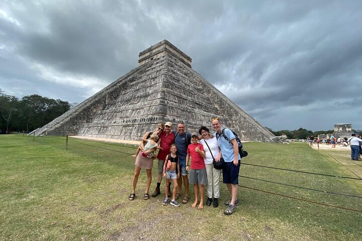Private Guide Service in the Archaeological Zone of Chichen Itza