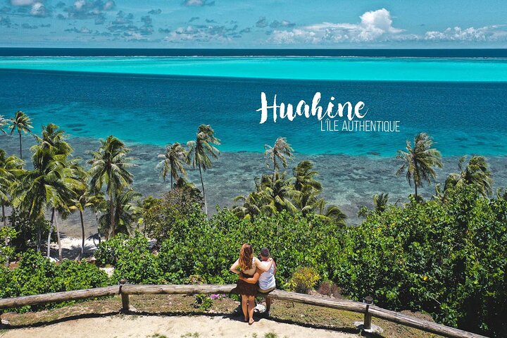 Private 30-minute flight downwind of Huahine