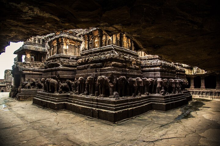 Vadodara to Aurangabad Drive to Explore the Man-made Wonder