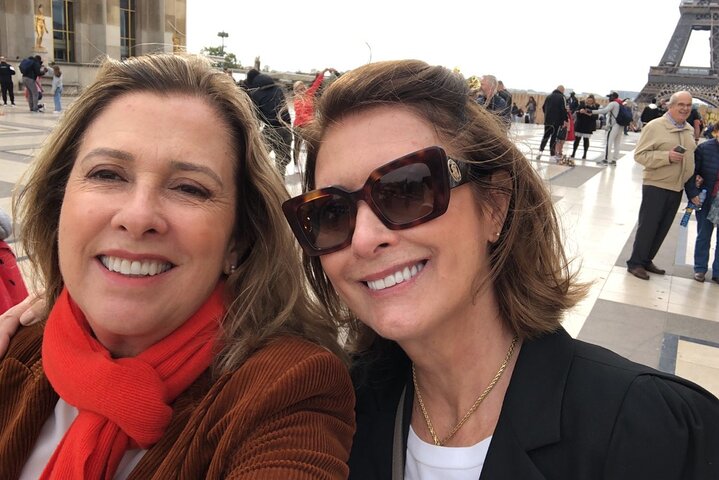 Paris with Love Private Guide and Driver