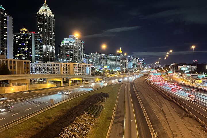 City Lights Atlanta Night-Time Bus Tour with Photos & Dinner Stop
