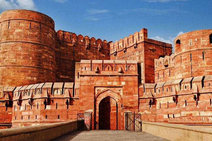 Private Trip to Taj Mahal from Delhi with Skip The Line Tickets