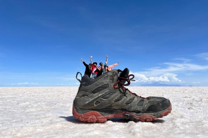 Uyuni Salt Flats 3-day tour from Atacama > private room available