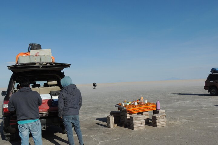 Uyuni Salt Flats 3-day tour from Atacama > private room available