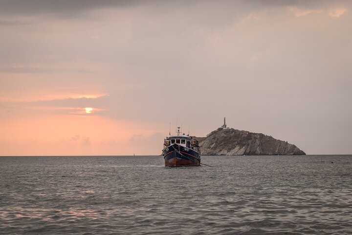 Sunset Sailing Santa Marta Bay