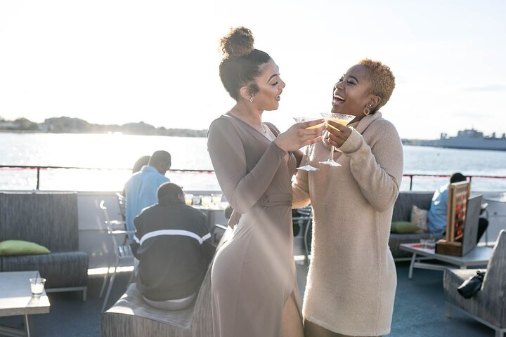 City Cruises Norfolk: Buffet Brunch Cruise