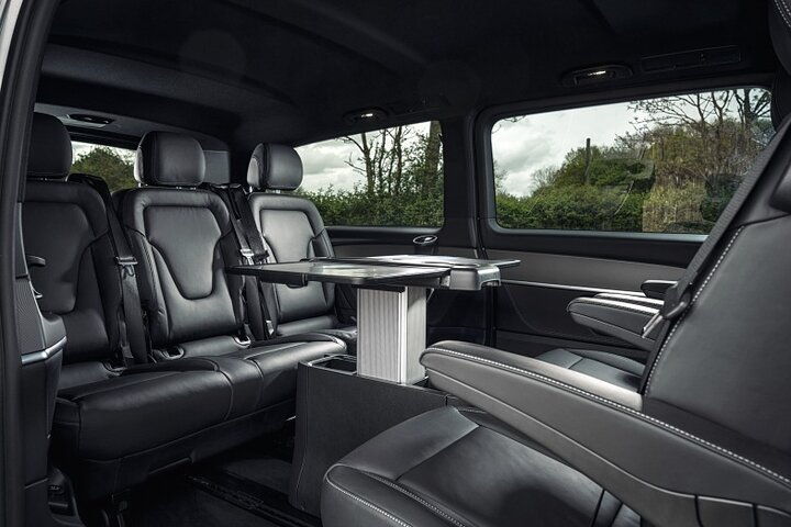 Private Transfer: Milan Airport MXP to Lake Como by Luxury Van