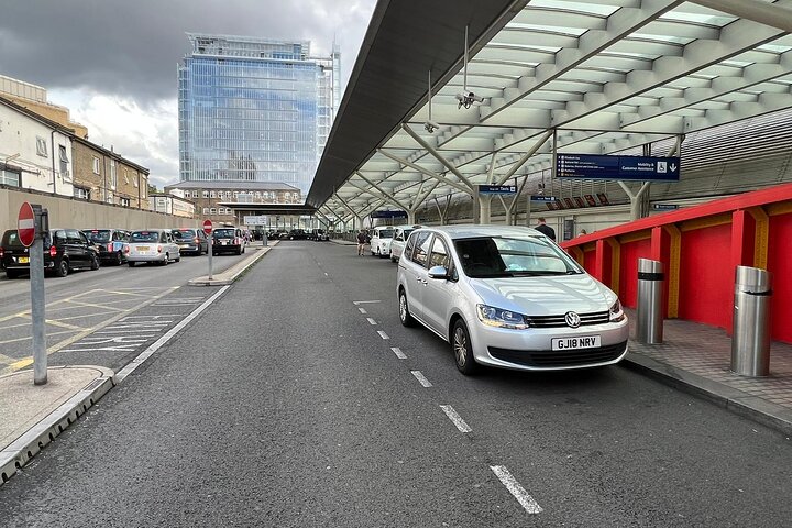 Stansted Airport to/from London - Private with Meet & Greet