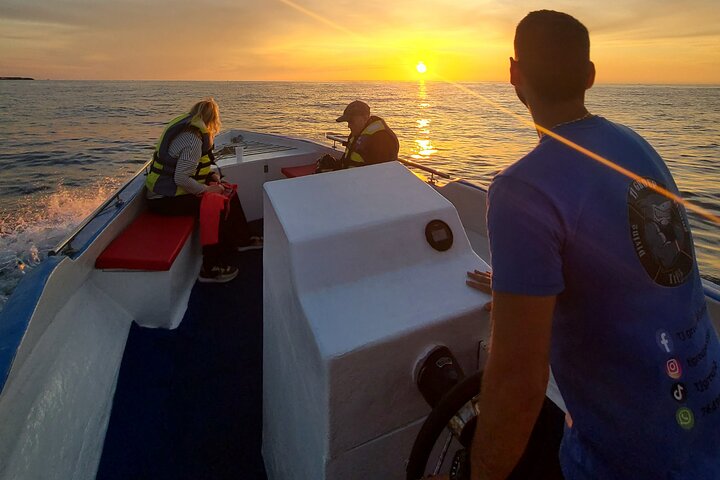Pigeon Rocks Boat Ride Beirut (Raouche Rocks)