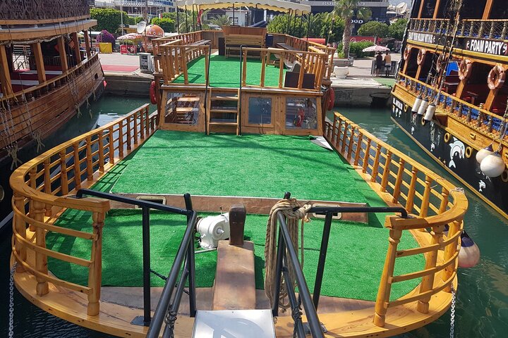 Alanya Relaxing Boat Tour with Lunch, Soft Drinks & Transfer