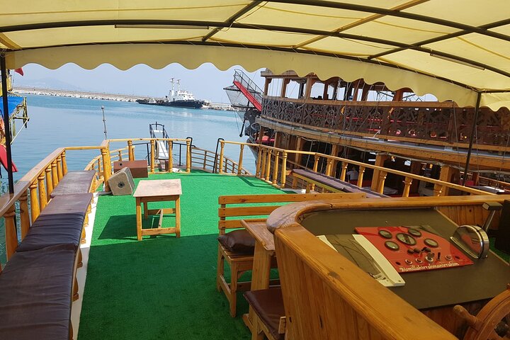 Alanya Relaxing Boat Tour with Lunch, Soft Drinks & Transfer