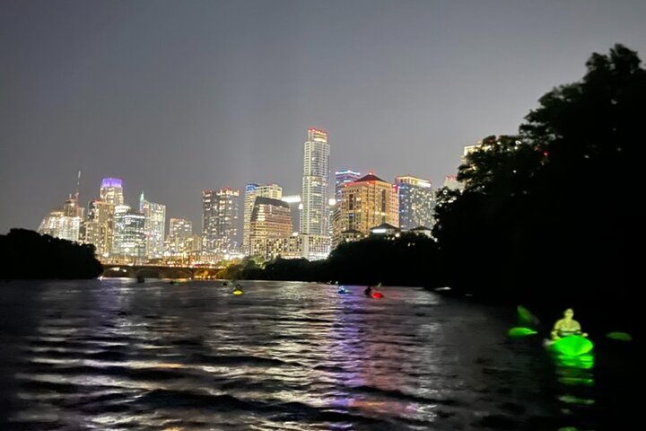 Downtown Austin Sunset Kayak Tour with 1.5 Million Bats
