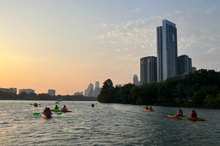 Downtown Austin Sunset Kayak Tour with 1.5 Million Bats