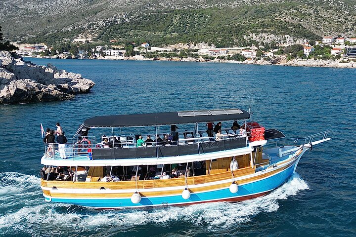 Full-Day Elaphite Islands Cruise from Dubrovnik with Lunch