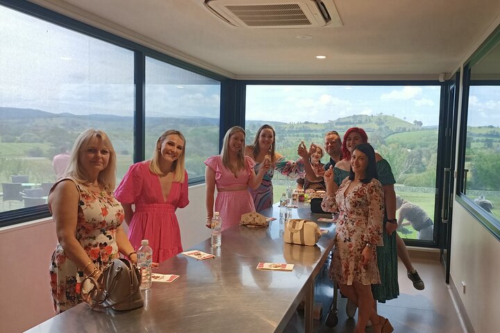 Melbourne: Yarra Valley Wine, Gin, Whisky and Chocolate Tour