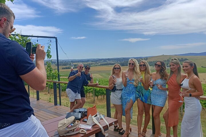 Melbourne: Yarra Valley Wine, Gin, Whisky and Chocolate Tour