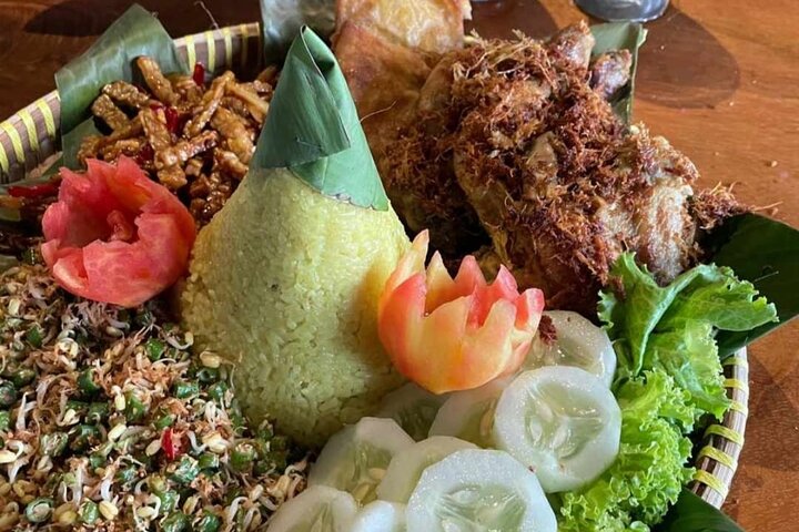 Yogyakarta Cooking Class and Market Tour