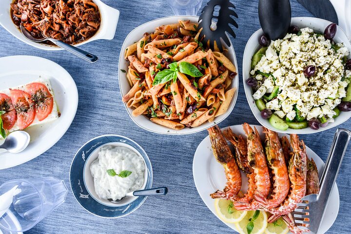 Premium Catamaran Tours, 8-flavor Feast & Drinks, Limited guests!