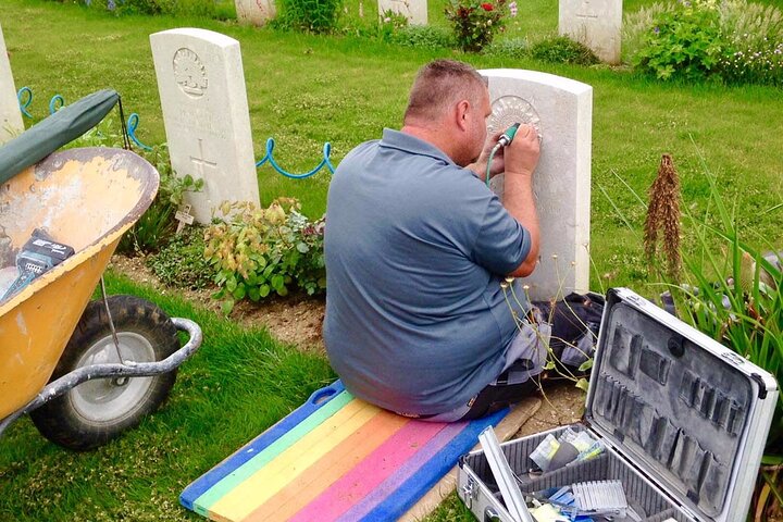 Australian - Out in the Somme Day Tour - from Arras