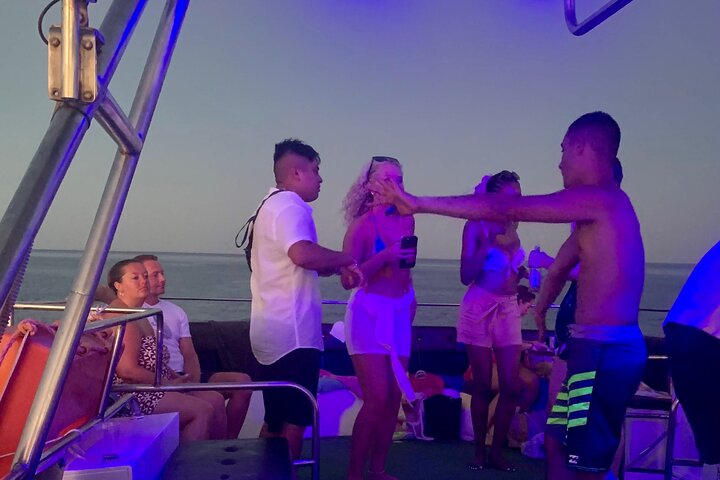 The Original 80/90's & DJ Sunset Cruise - ADULTS 16+