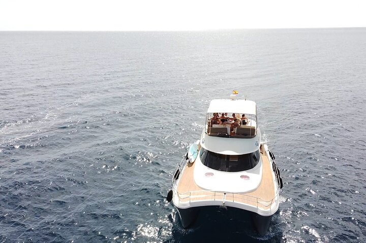 Puerto del Carmen: Catamaran Trip with Water Sports