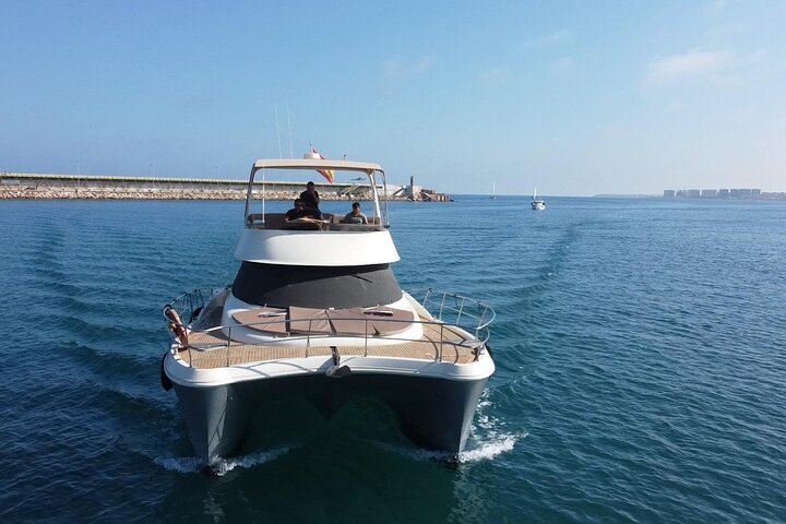 Puerto del Carmen: Catamaran Trip with Water Sports
