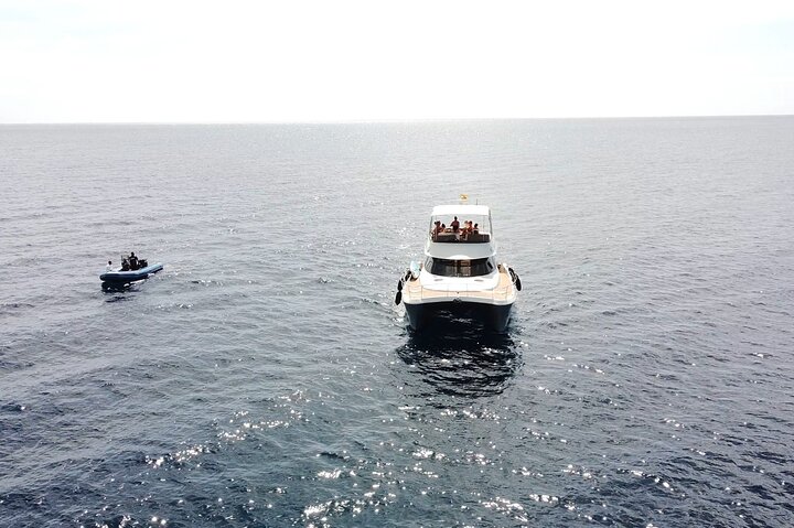 Puerto del Carmen: Catamaran Trip with Water Sports