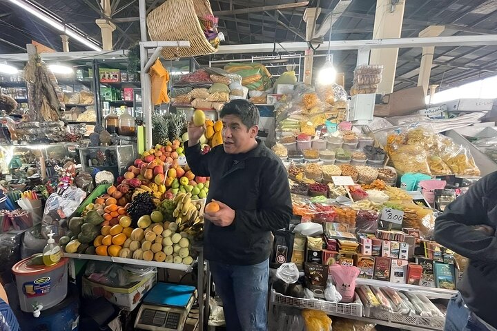 Peruvian Cooking Class Cocktails and Market Tour in Cusco