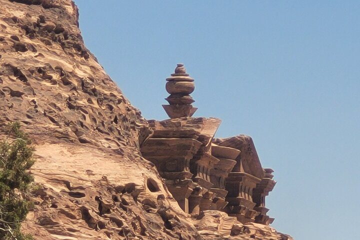 Private Petra Back Entrance Tour with Guide .