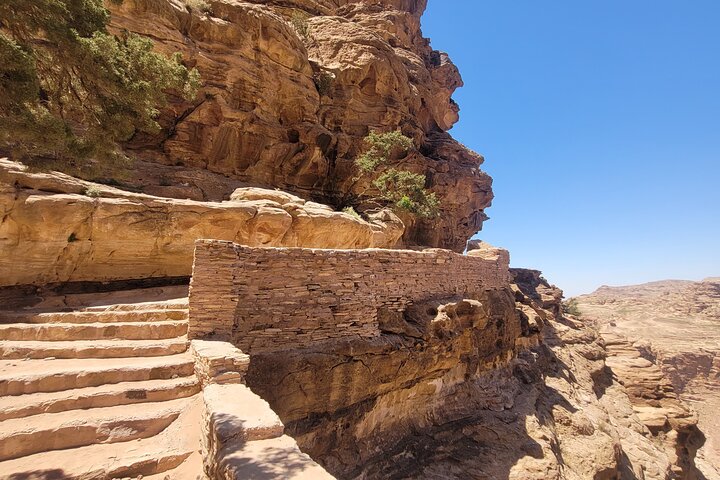 Private Petra Back Entrance Tour with Guide .