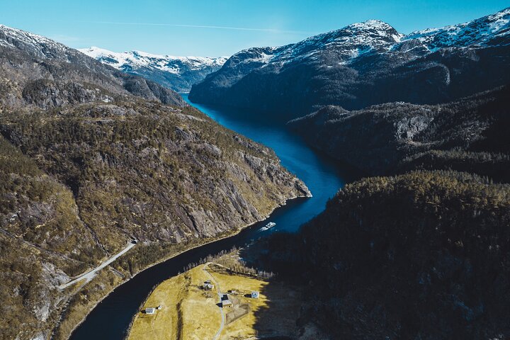 Mostraumen Fjord Cruise – Operated & Guided by Locals