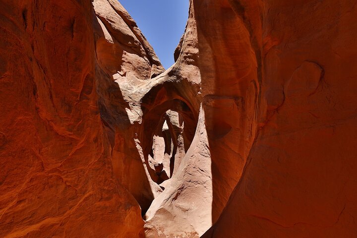 Peekaboo, Spooky and Dry Fork Slot Canyon Tour