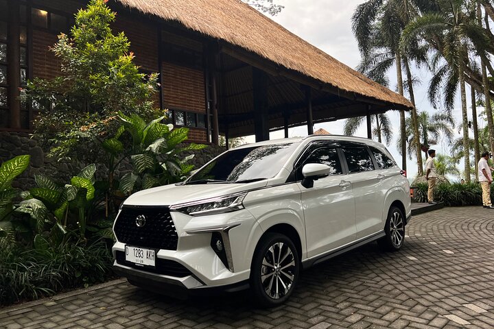 Private Car Charter in Bali with an English-speaking Driver