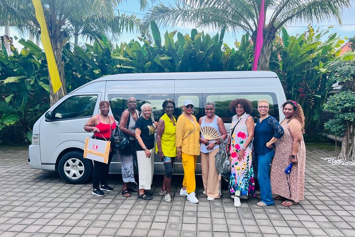 Private Car Charter in Bali with an English-speaking Driver