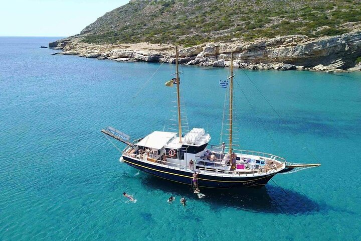 Daily Cruise - Koufonissia & Rina Cave