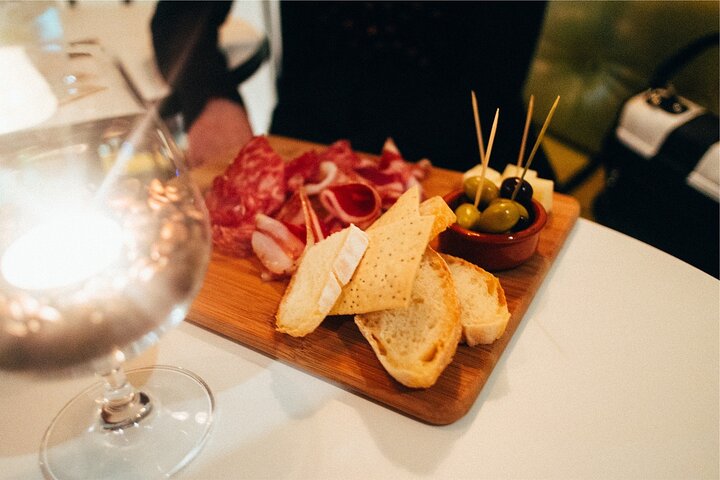 Antibes Provencal Tasting Tour (Food & Drinks)
