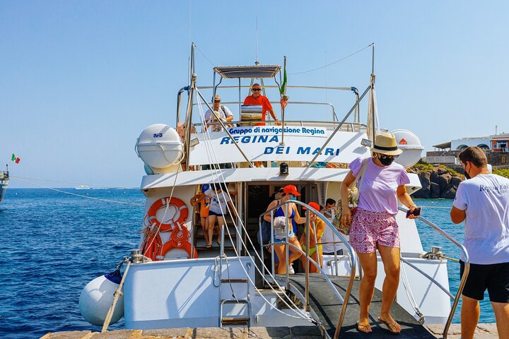 Boat Tour to Panarea and Stromboli from Lipari