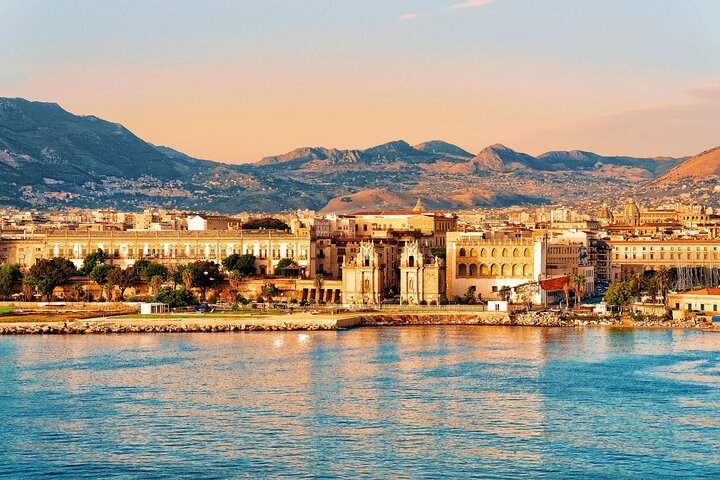 Palermo : Private Custom Walking Tour with a Local Guide