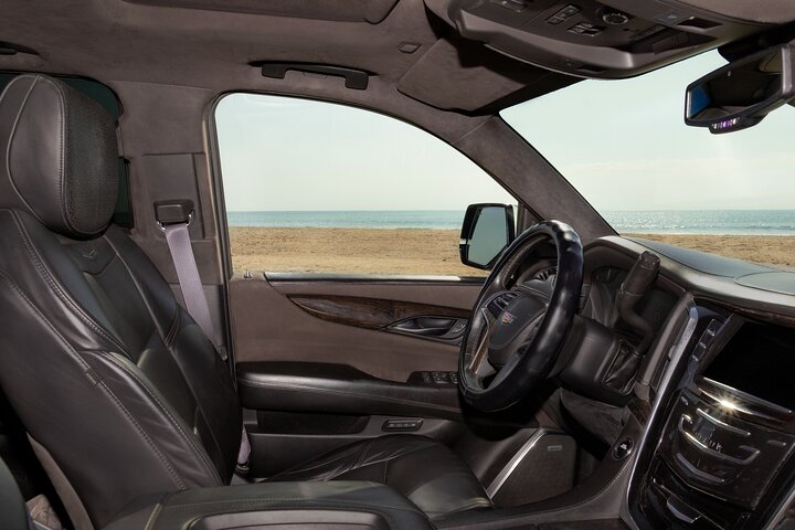 Private SUV Round-Trip from Airport to Hotels in Cabo San Lucas