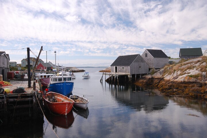 Peggy's Cove and Lunenburg Tour (small group)