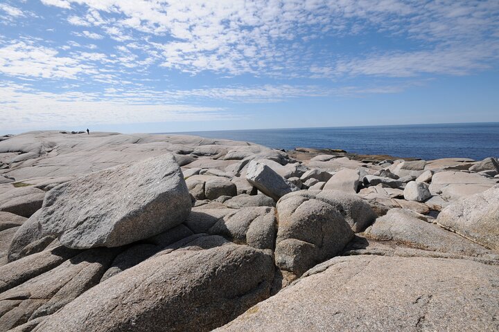 Peggy's Cove and Lunenburg Tour (small group)