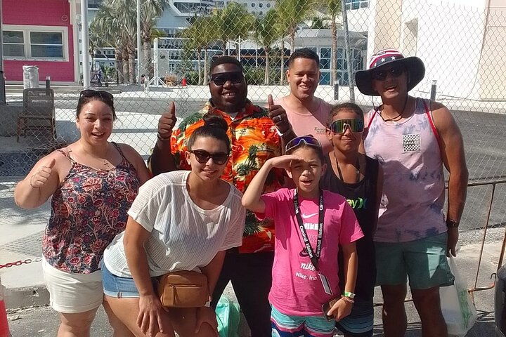 Nassau's Half Day Bus City Tour: Guided Tour with Free Samples