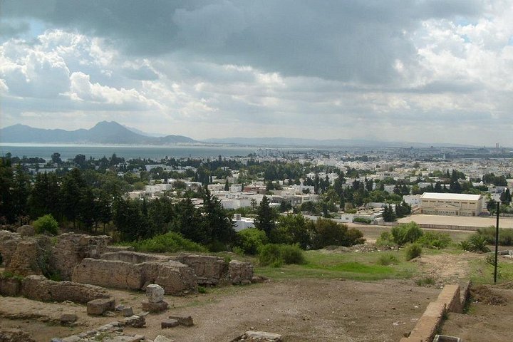 The charm of the capital: Carthage Sidi Bou Saïd and the Medina